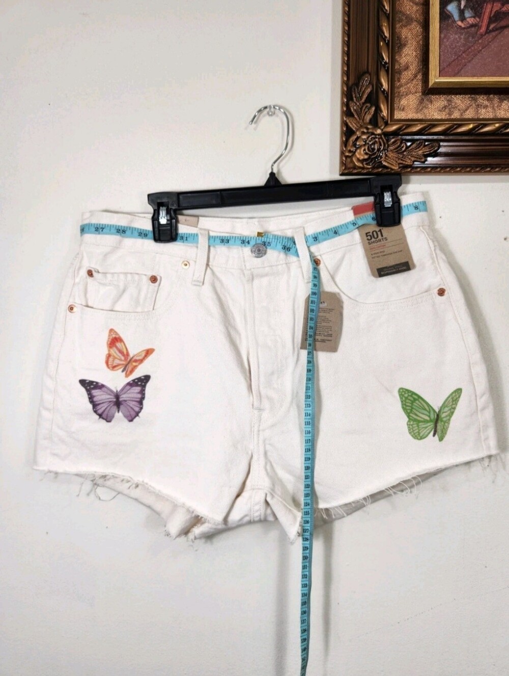 Levi's 501 Original Womens Size 31 Butterfly Print high rise Denim shorts NWT 3 - Picture 4 of 8